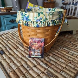 Longaberger 9" measuring basket w/ swing handle, liner & product card.